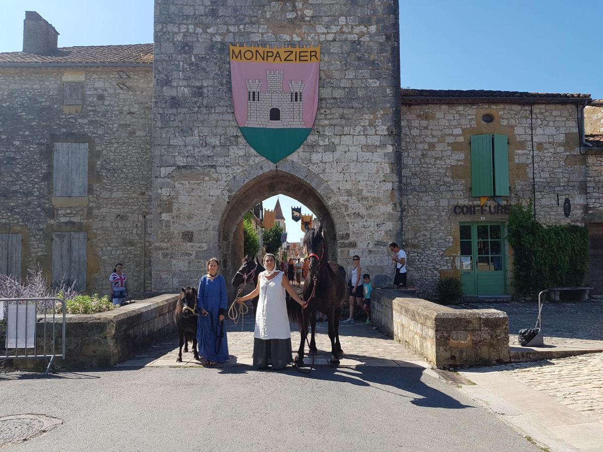 Gite Equestre Domaine Des Crins - Monpazier Capdrot Eksteriør billede